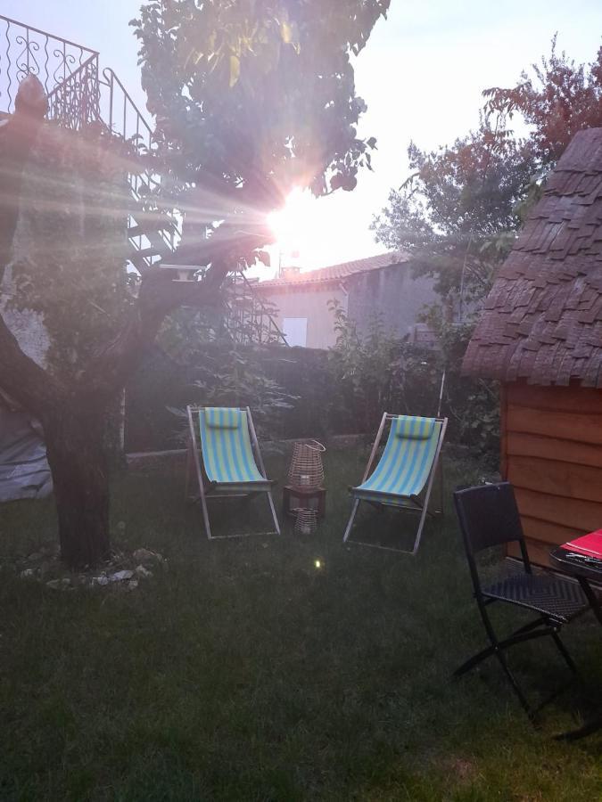 Cabane Enchantee Carpentras Eksteriør bilde