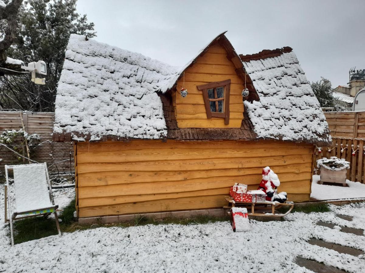 Cabane Enchantee Carpentras Eksteriør bilde